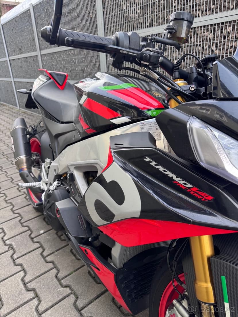 Aprilia Tuono V4 1100 Factory