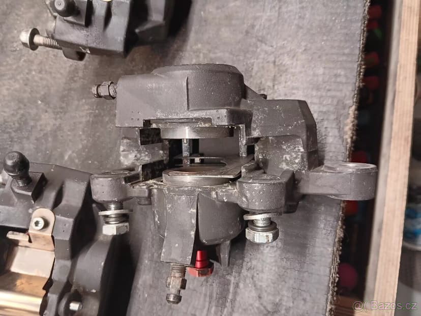 Suzuki gsx-r 750 brzdiče Tokico