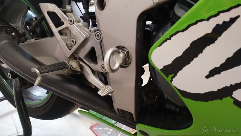 Kawasaki ZXR 750, ZX-7R Kurtovaci oko