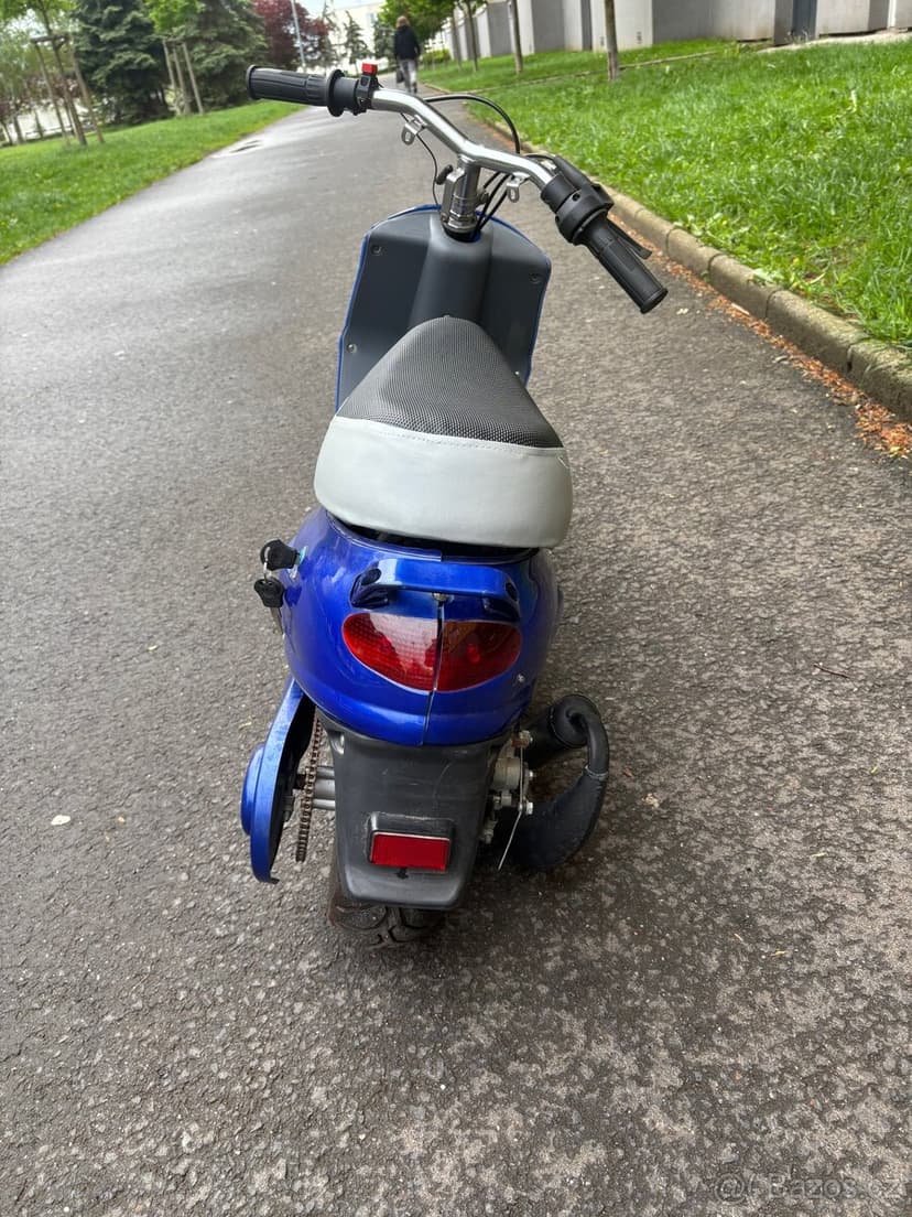 Skútr minibike