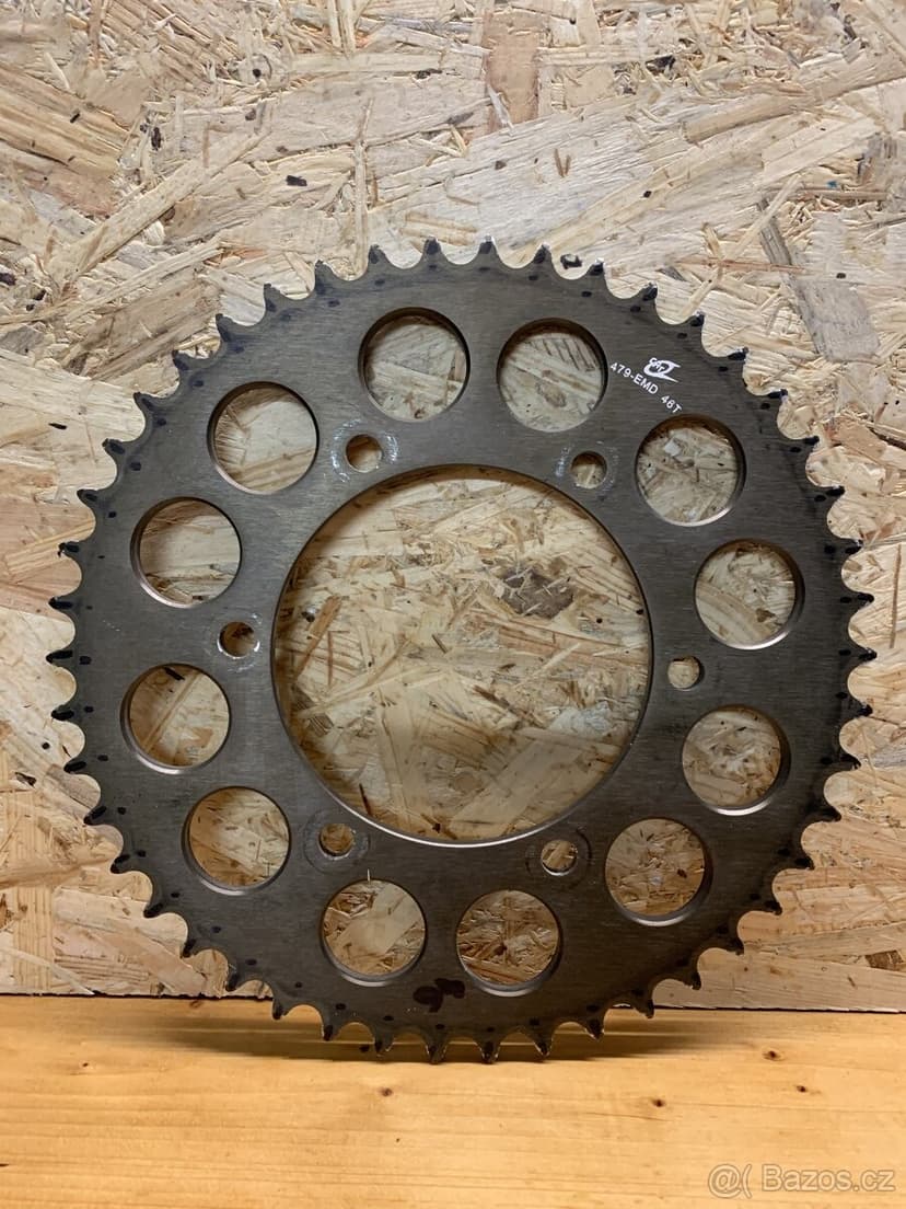 Yamaha YZF R1 2008 rozety 46 a 47 zubů