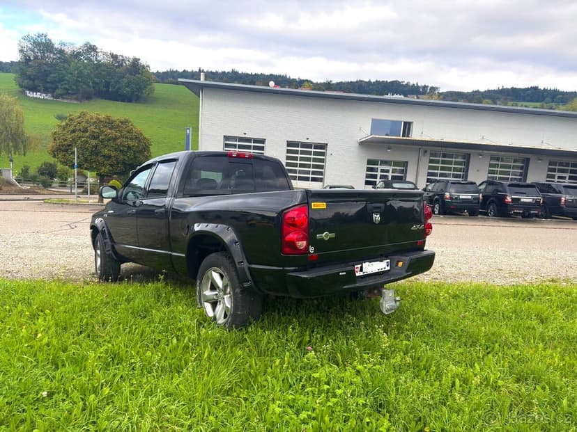 Dodge RAM 1500 5.7 HEMI 2008 80 000 km zo Švajčiarska