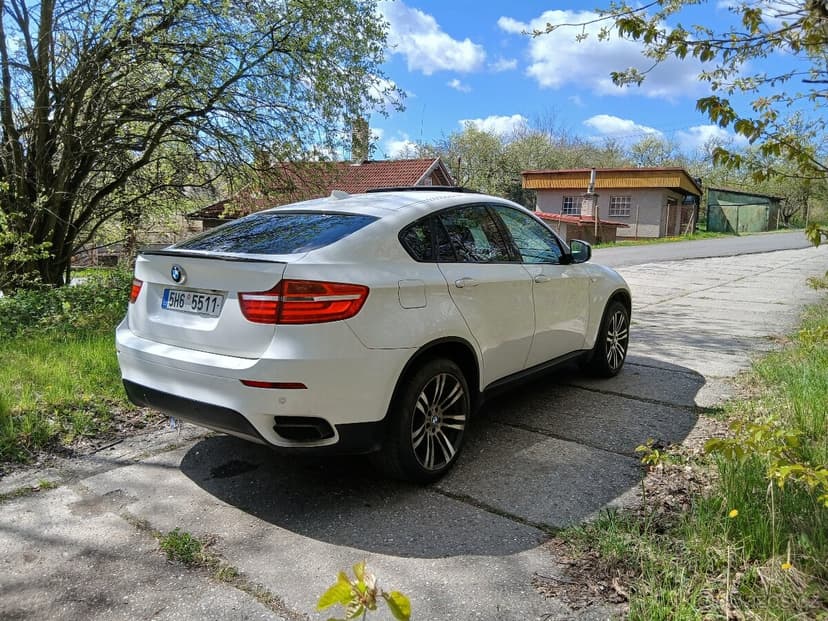 Bmw e71 x6 m50d
