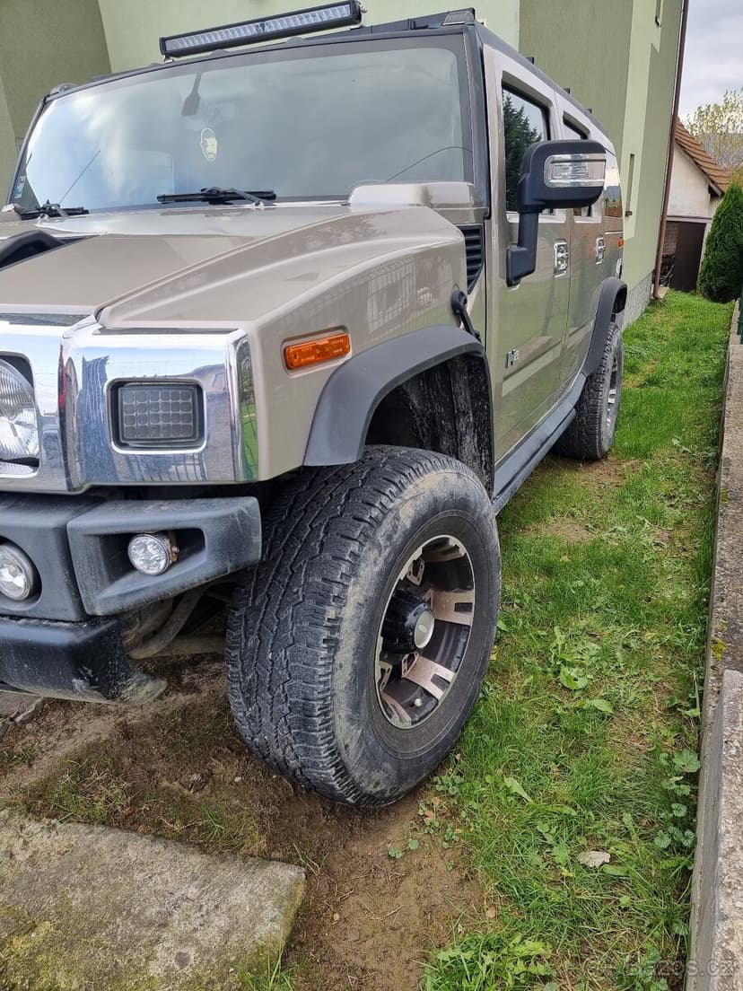Hummer H2 predám alebo vymením