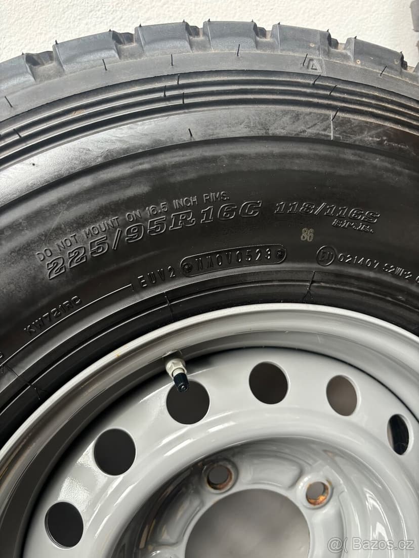 Sada kol Toyota Land Cruiser Nová Originální