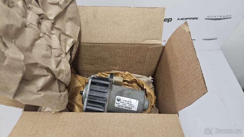 Motorek přídavné převodovky Jeep, Dodge K68071235AC