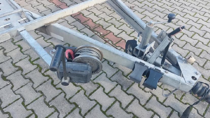 přepravník na auta Agados Puma