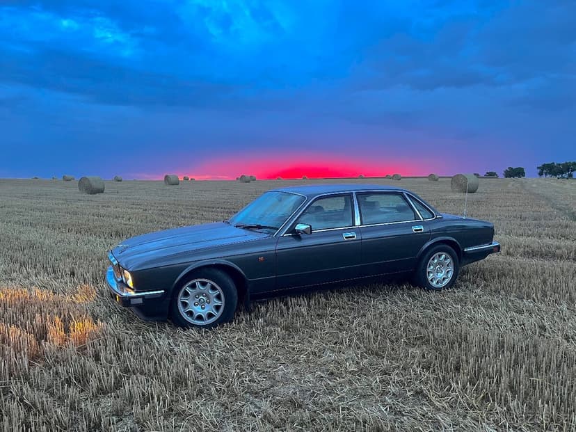 Jaguar xj6