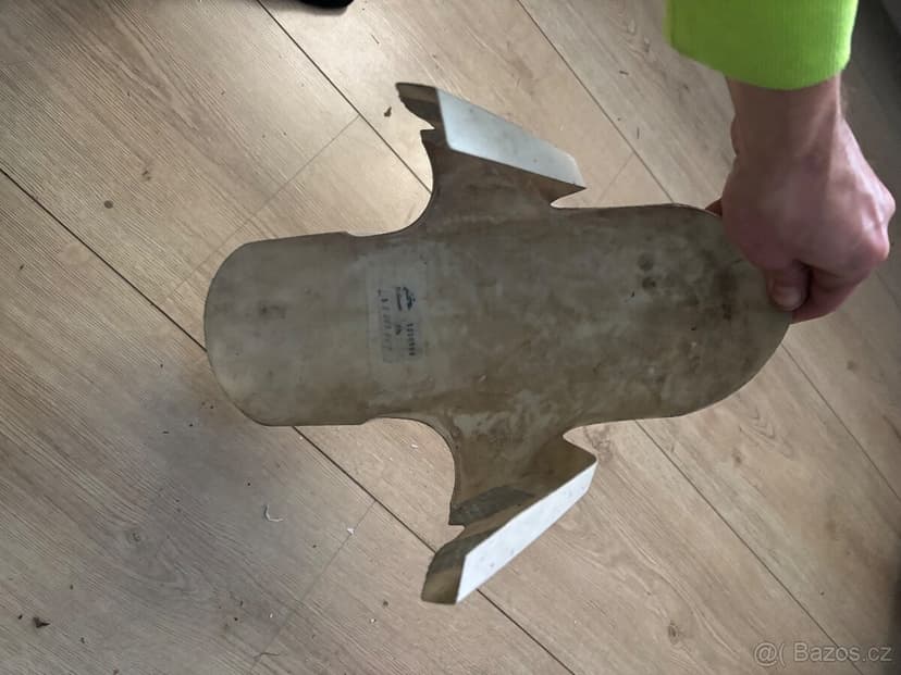 Laminatovy predni blatnik Sebimoto na BMW S1000RR 10-11