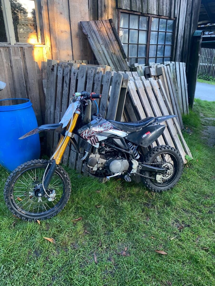 Pitbike stomp 140 (BESTIE)