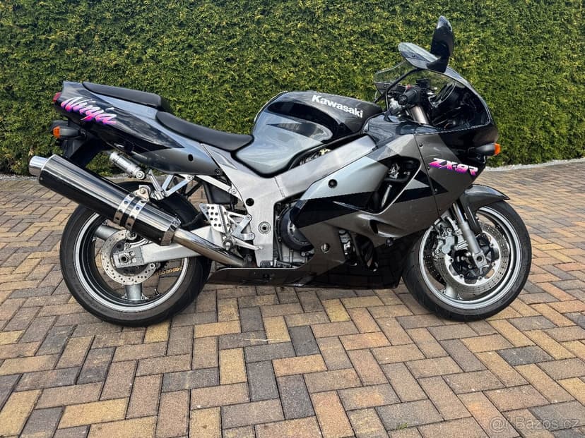 Kawasaki ZX9R 1995