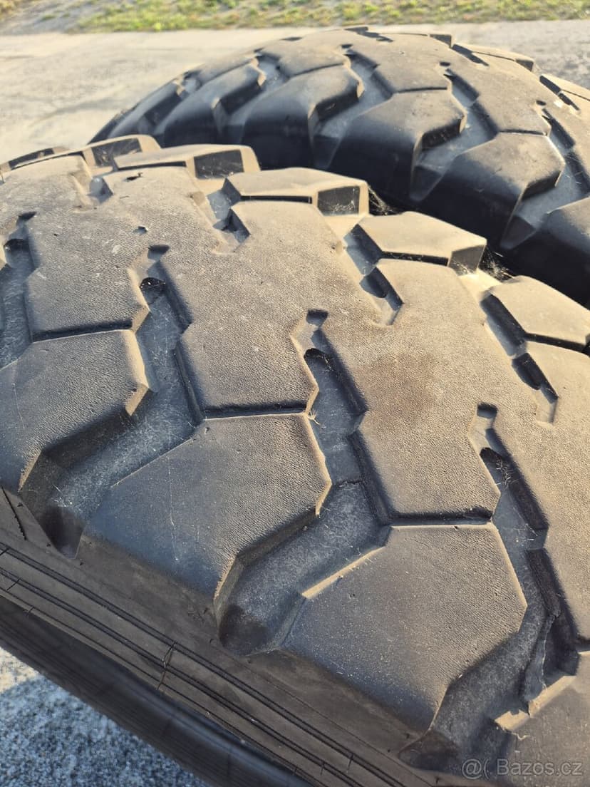 14.00 R20 Continental HCS 166/160 G + těsnící kroužky