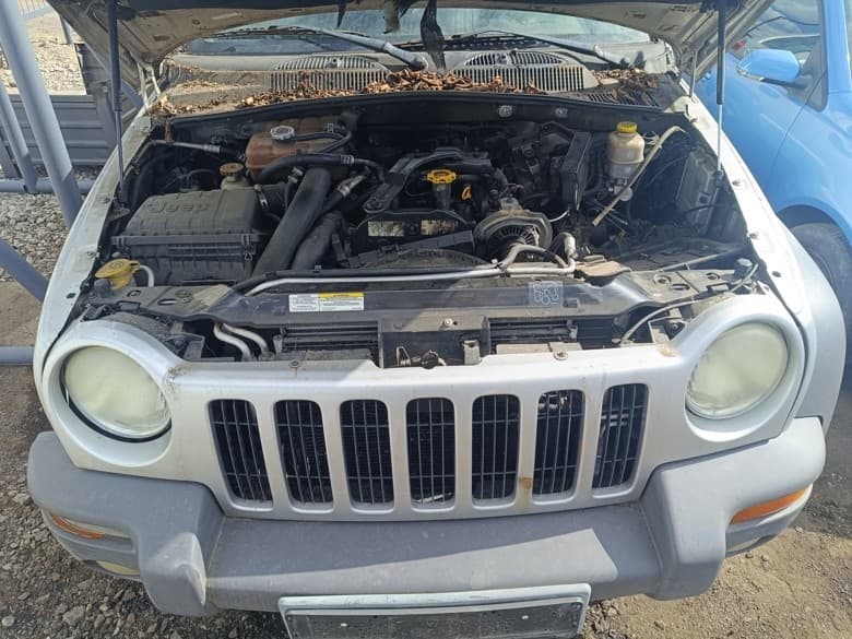 ND z Jeep Cherokee 2499.cm3 105.kw nafta r.v.2002 (K41)