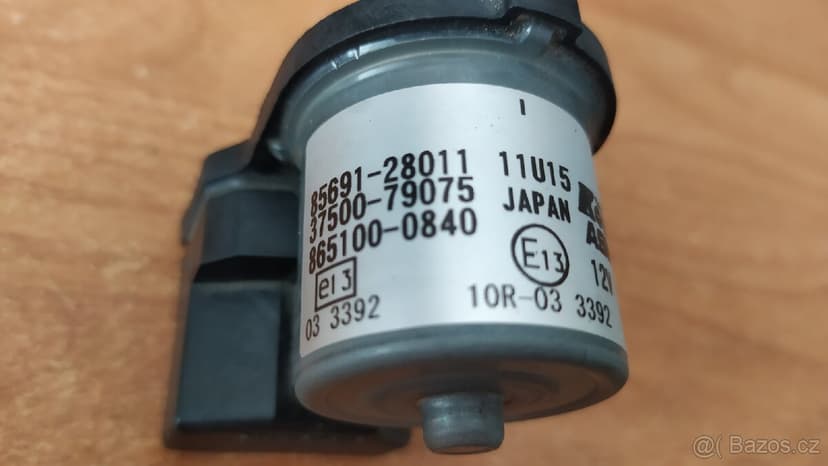 Motorek nastavení světlometu Toyota, Lexus