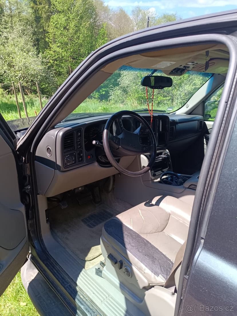 GMC Yukon xl r.v.7. 2003 5.3 i Lpg
