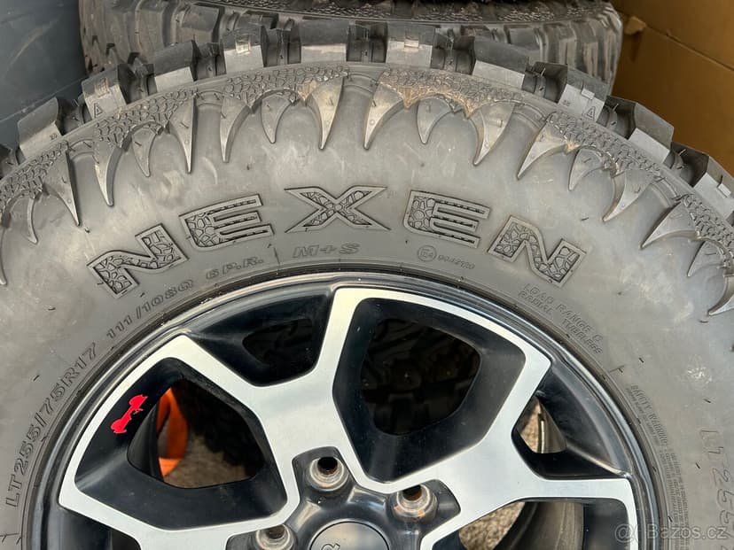 Jeep Wrangler kola Rubicon MTX Nexen 255 75 17