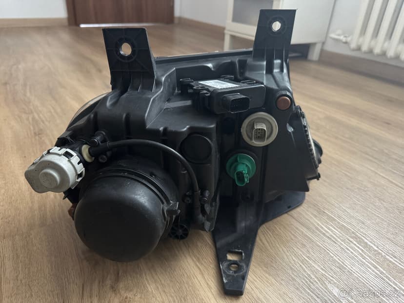 Přední originální světlo pro Dodge Durango