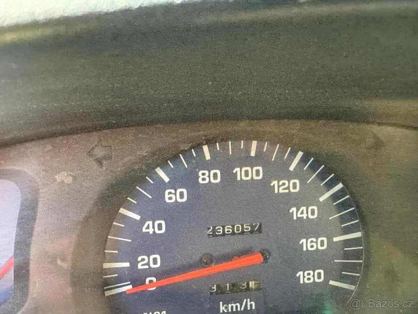 Toyota Hilux 2.4 TD (1998)