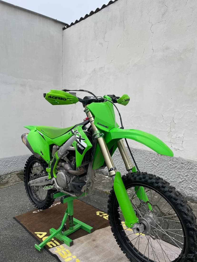 Kawasaki KX250F – rok 2024 | 150 mth | TOP STAV