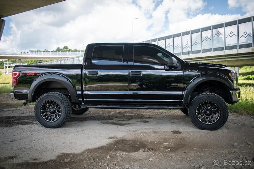 Ford F-150 Raptor 5.0 V8