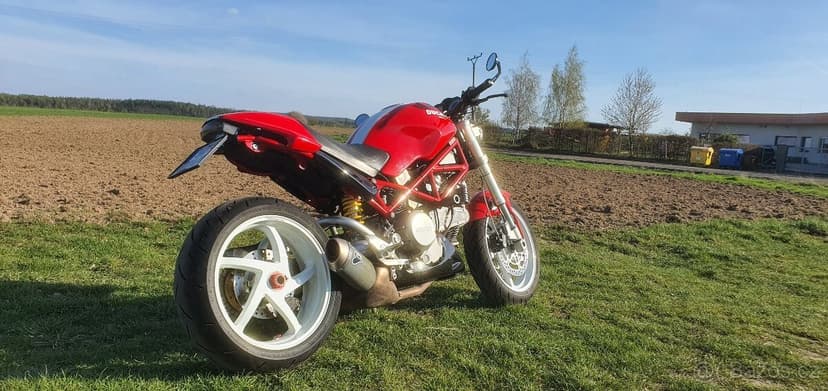 Ducati monster S2R 800