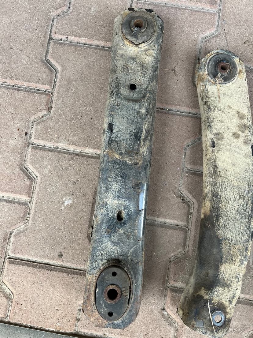 Přední ramena jeep wj