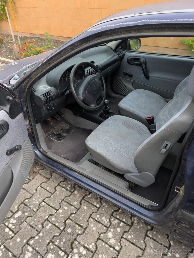Opel Corsa 1.4 – ideální Gumbalkan / Expedition Scrap