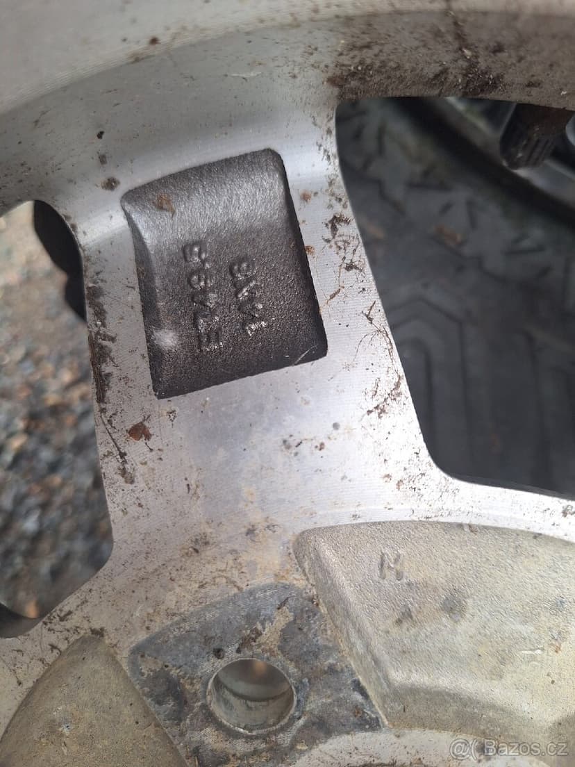 Pneumatiky a disky na čtyřkolku/sbs