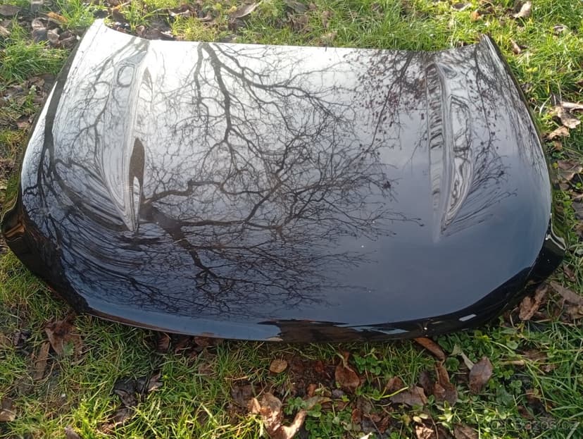 NISSAN NAVARA D23, D23T, D231, RV 2020  KAPOTA ČERNÁ PĚKNÁ