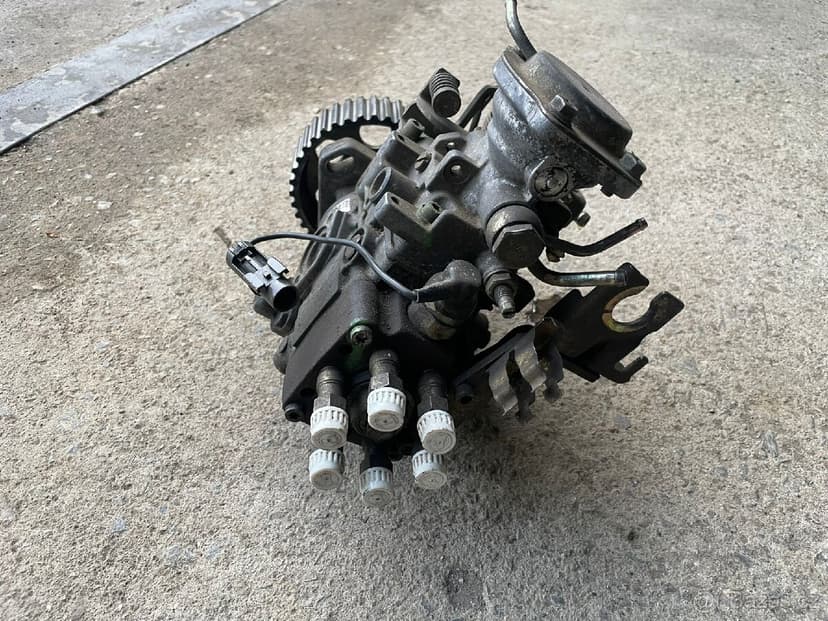 Mechanické čerpadlo Nissan Patrol y61