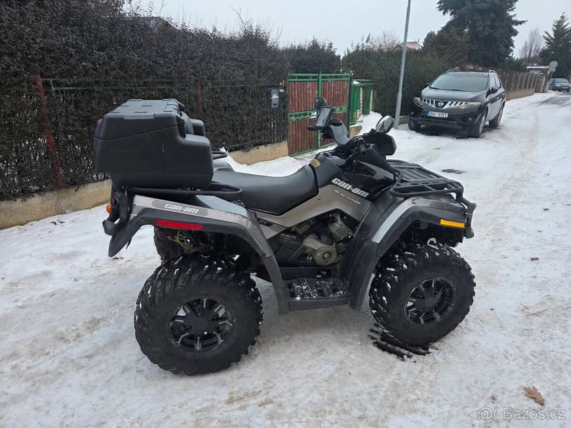 Can-am outlander 650 XT