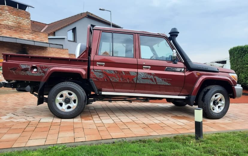LAND CRUISER 79 VDJ , 4,5 V8 TD, Pick Up,200PS,MAX.Vybava