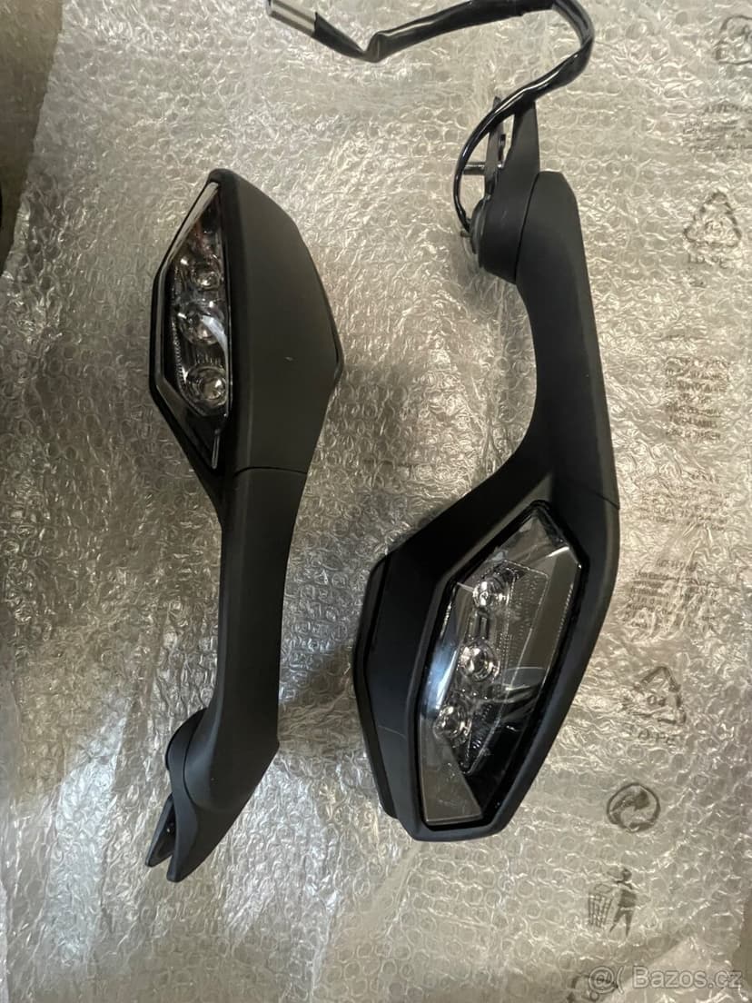 Yamaha R6 2017-2023 světla , originál díly