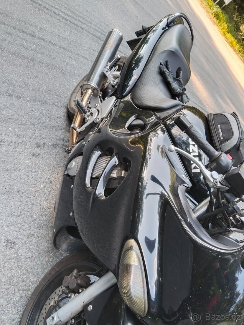 Suzuki gsx750F v tp 25kw jinak 68kw