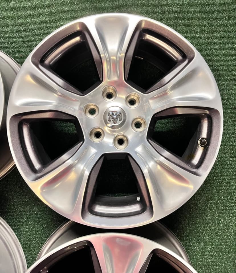 6x139.7 Orig. Dodge RAM 1500 5. Generace - senzory tlaku