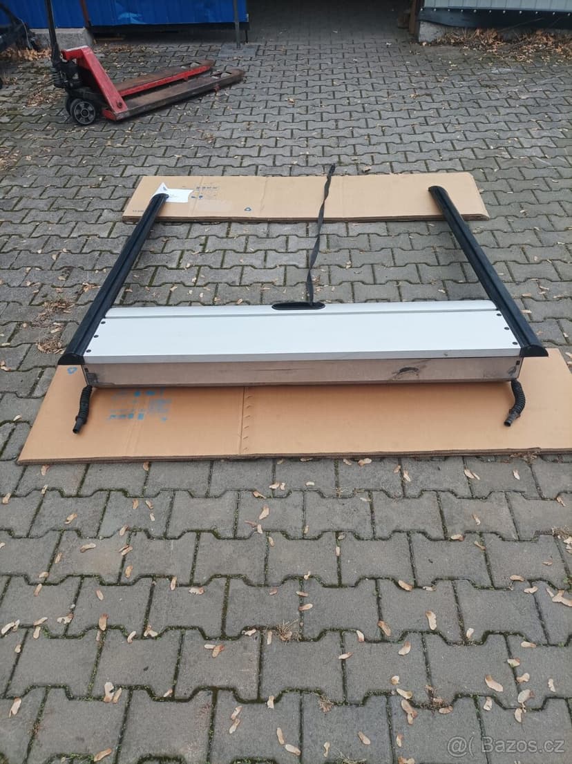 Roleta korby Toyota Hilux