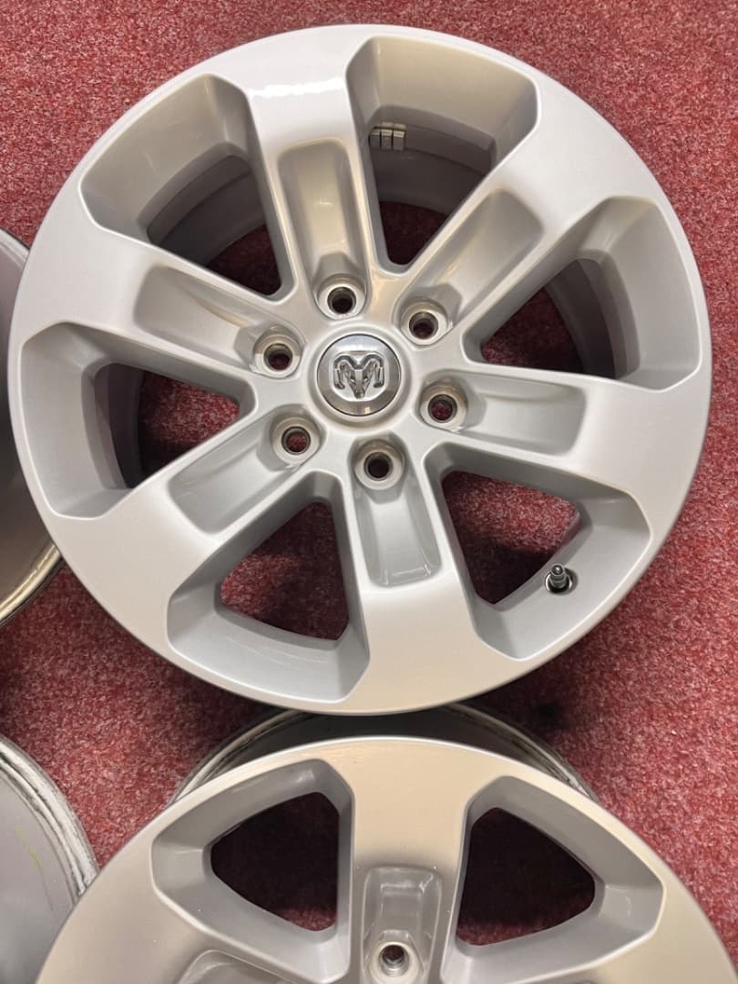 6x139.7 R18 Orig. Alu Dodge Ram 1500 5.Generace