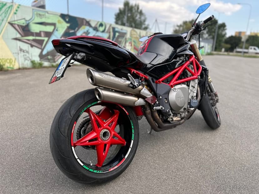 MV Agusta Brutale 910S