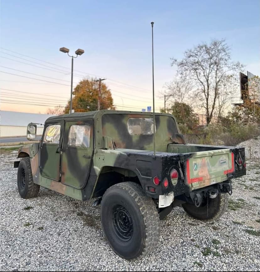 Hummer H1 humvee M988 1992