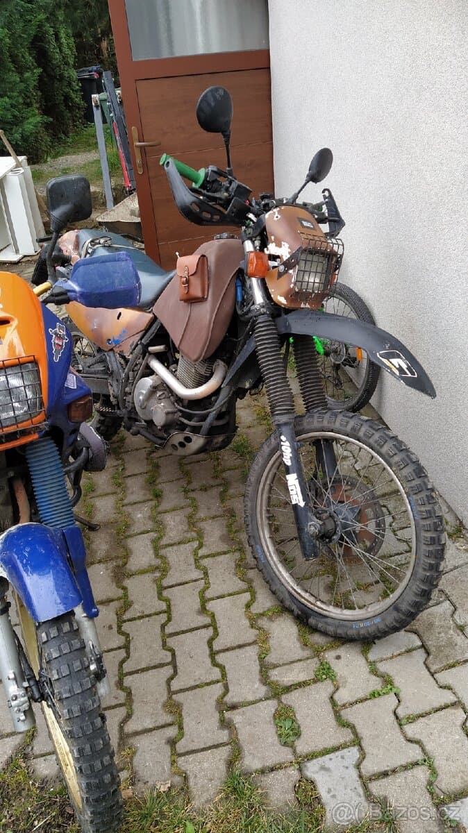 Suzuki DR 650 R mad max