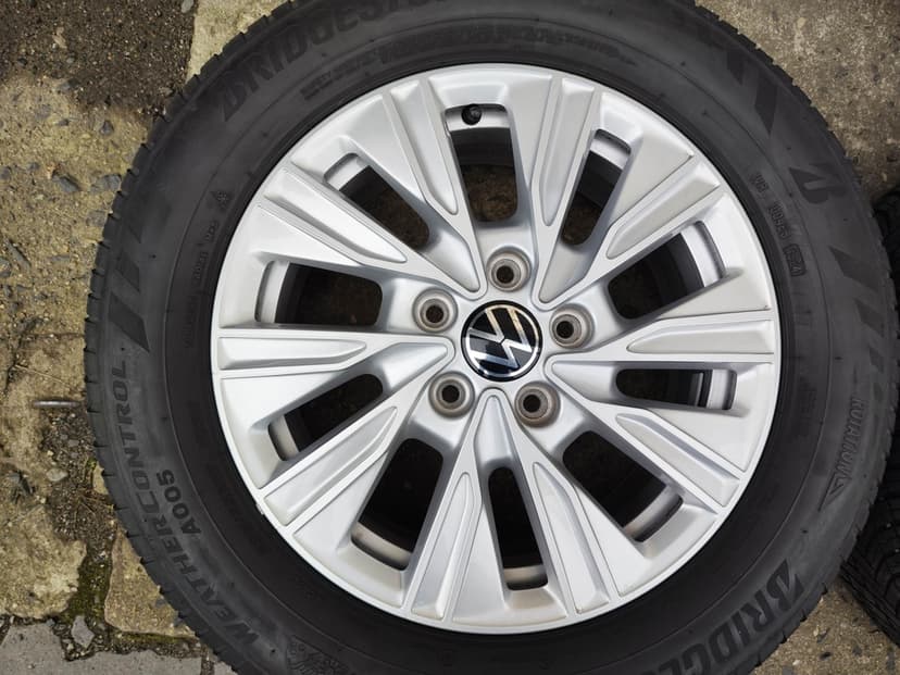 17"celoroční alu sada Dundrod 5x120 origo VW T7 Multivan Bu