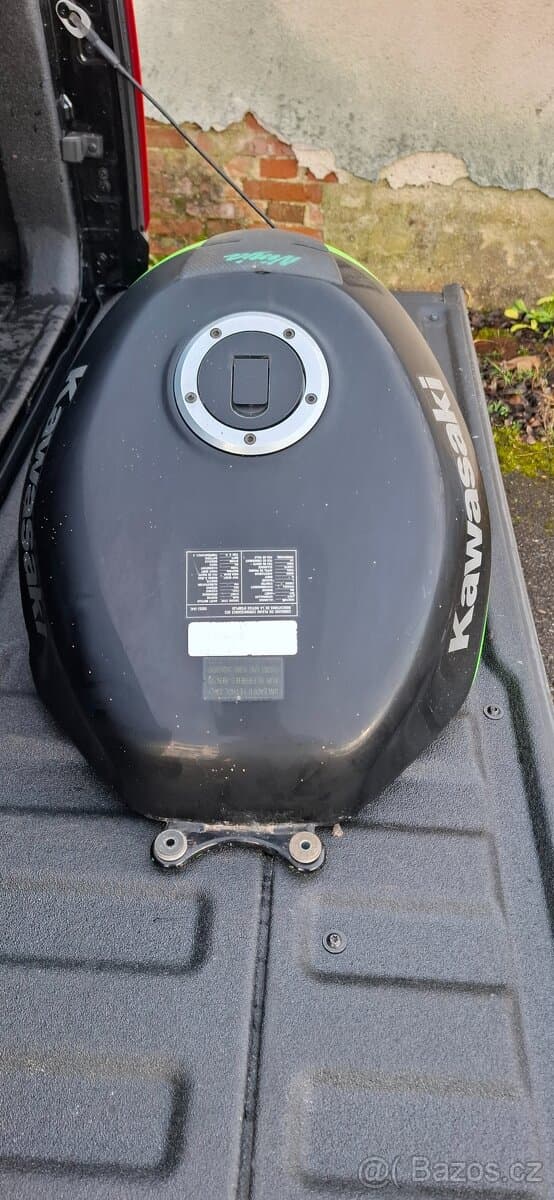 KAWASAKI  ZX6R NINJA  NÁDRŽ