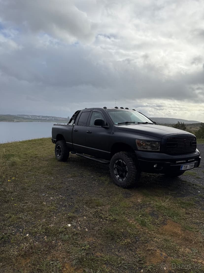 Dodge RAM 1500 5.7HEMI 2006 laramie
