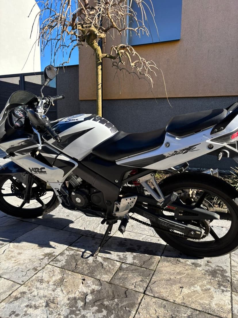 Honda CBR125R