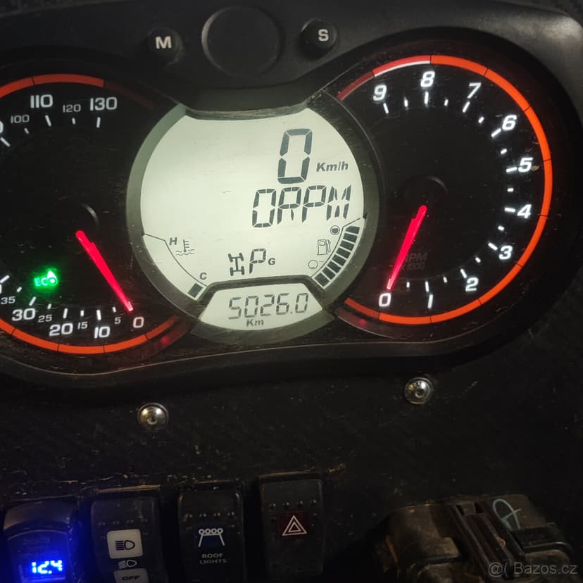 CAN-AM Maverick Trail