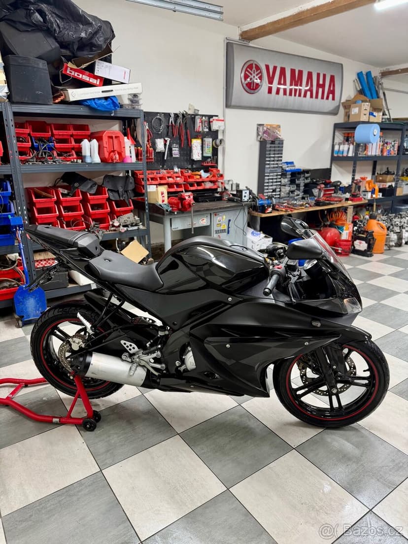 Yamaha YZF-R125 2012 25000KM TOP STAV ZÁRUKA