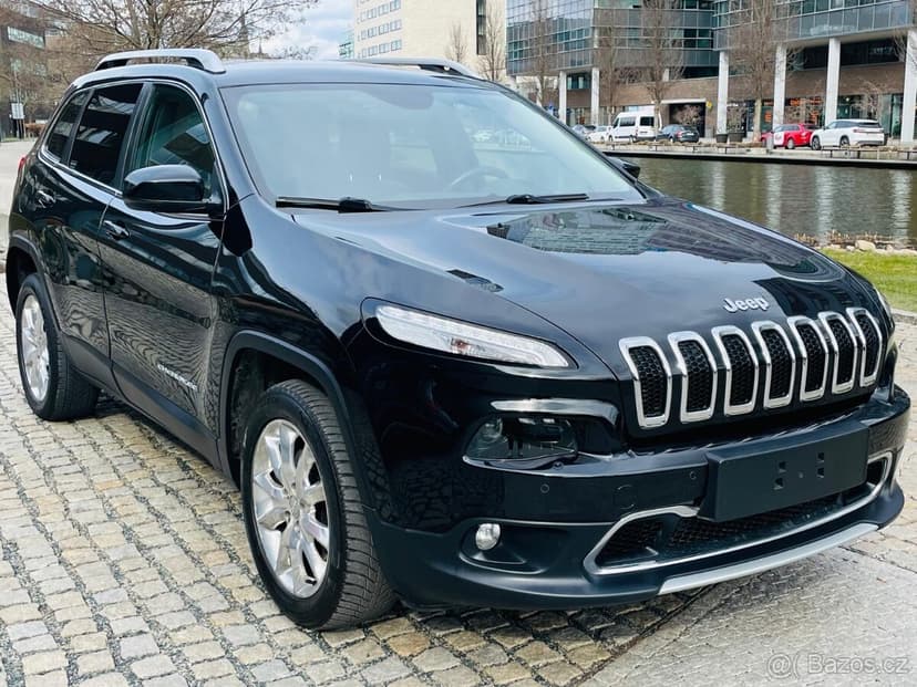 Jeep Cherokee 2.2D 4x4 147KW AUT FULL KAMERA VÝHŘEV SERVISKA