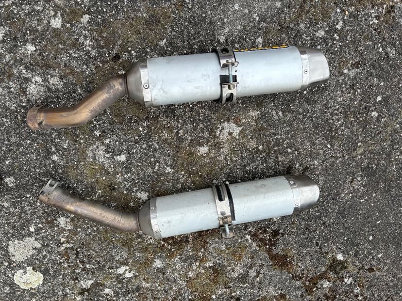 Ladaky a svody Arrow na Yamaha R1 07-08 Rn19