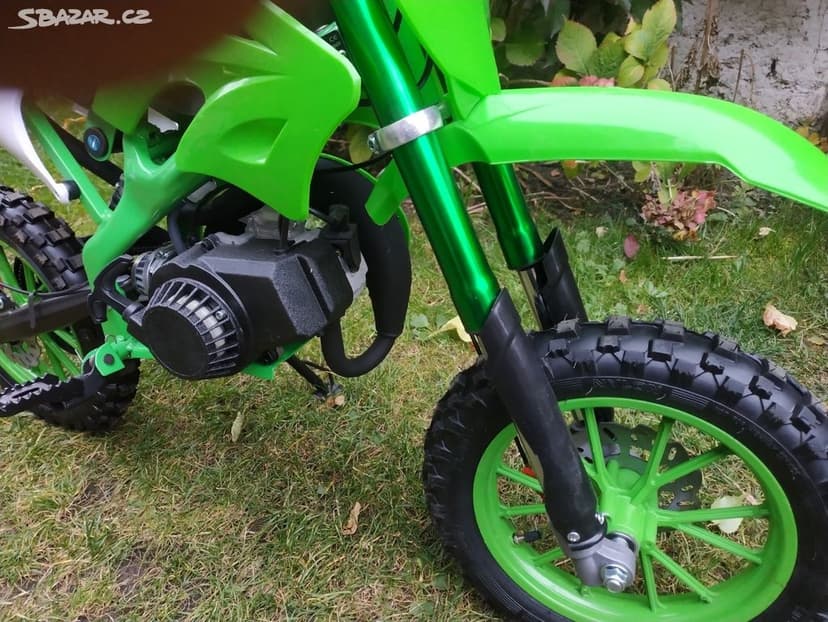 Nová benzínová dětská minikroska zelená 49ccm 10"kola