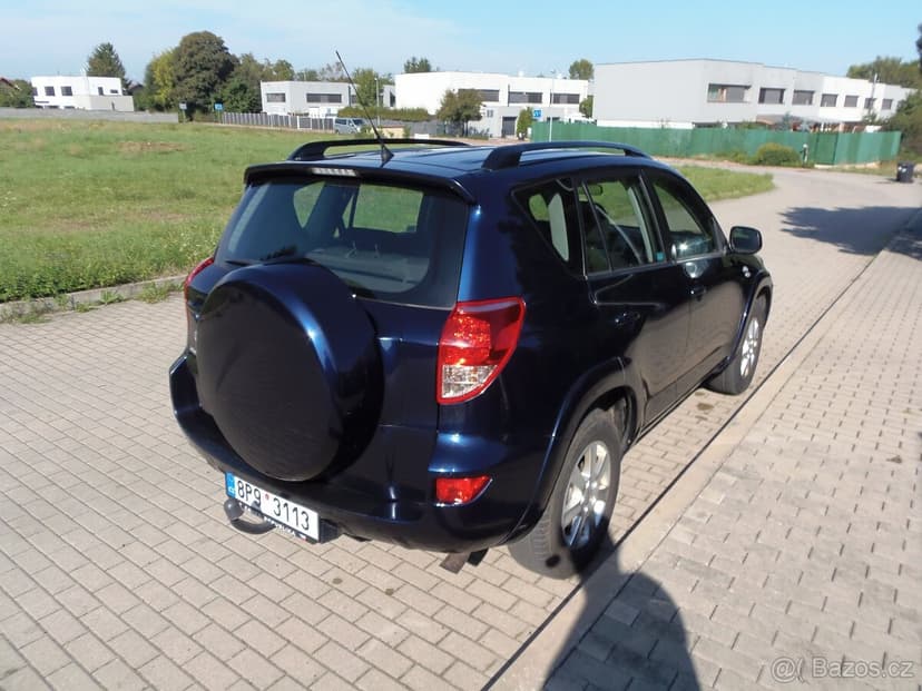 Toyota RAV4 D-4D serviska tažné ČR původ